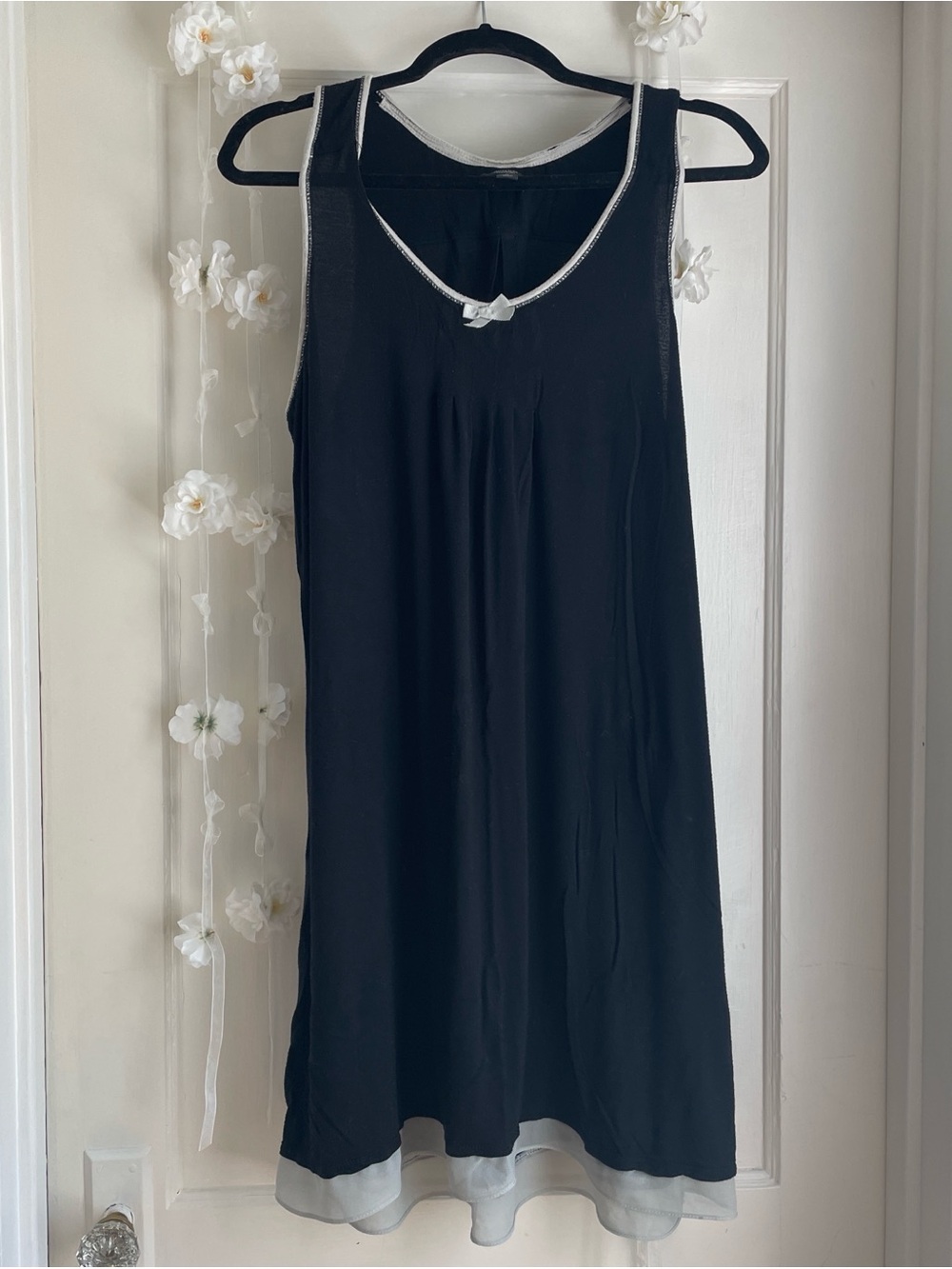 Simply Vera Vera Wang Black & Silver Trim Sleeveless Dress